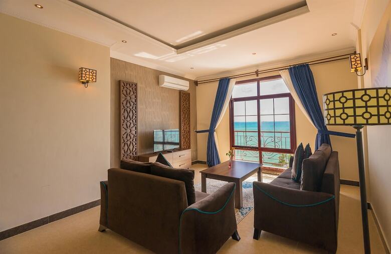 Hotel Golden Tulip Zanzibar Resort