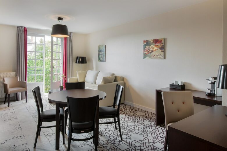 Hotel Best Western Blanche de Castille Dourdan