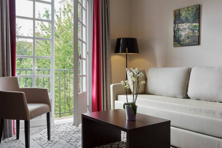Hotel Best Western Blanche de Castille Dourdan