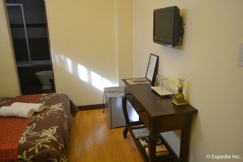 Hotel Twin Pines Suites