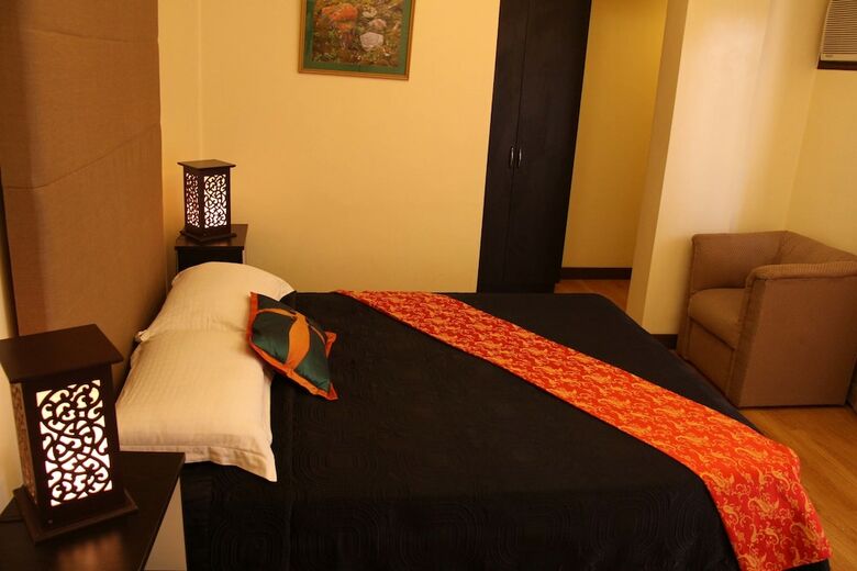 Hotel Twin Pines Suites