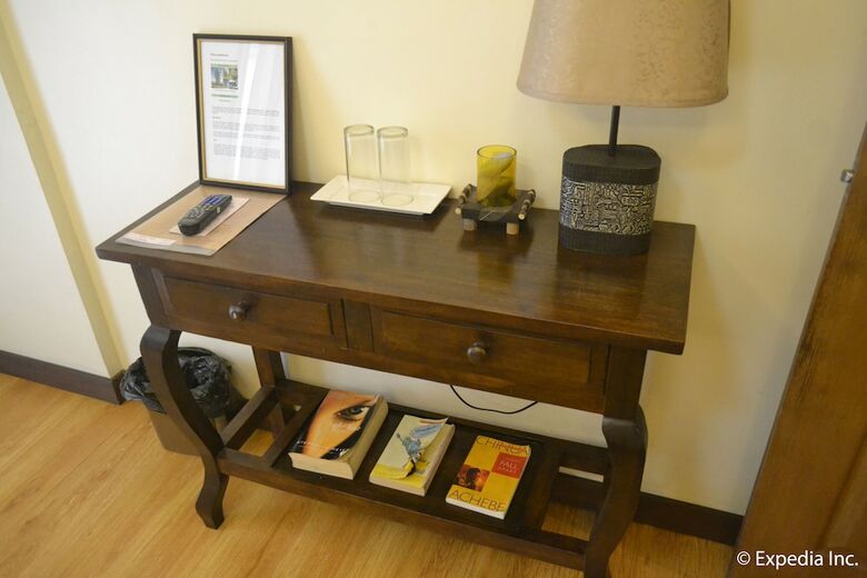Hotel Twin Pines Suites