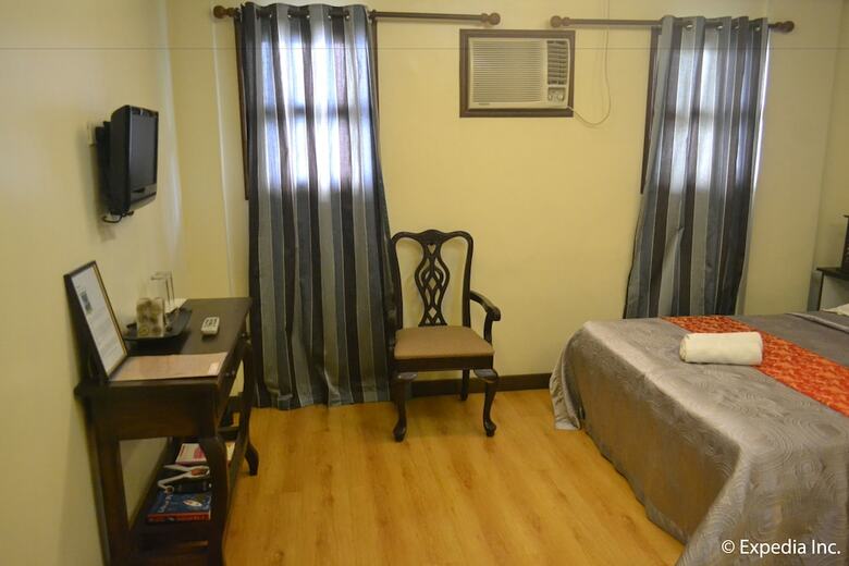 Hotel Twin Pines Suites