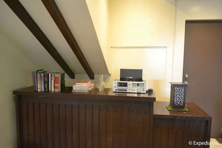 Hotel Twin Pines Suites