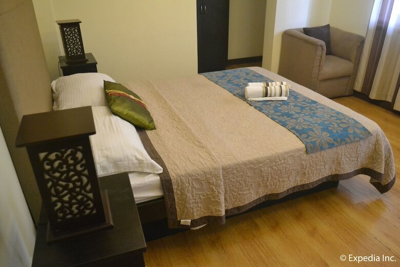 Hotel Twin Pines Suites