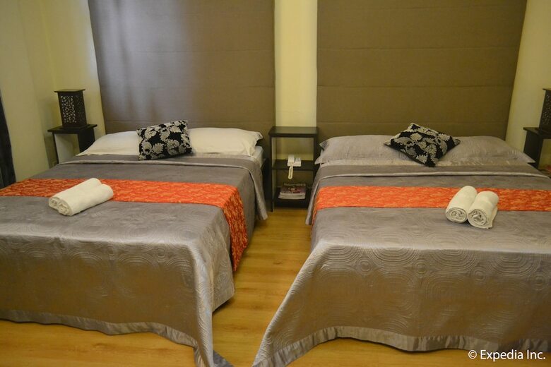 Hotel Twin Pines Suites