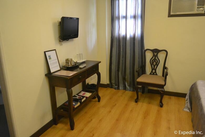Hotel Twin Pines Suites