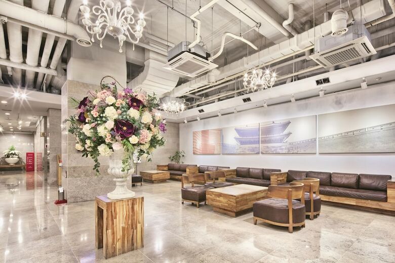 Namdaemun Hotel & Suite