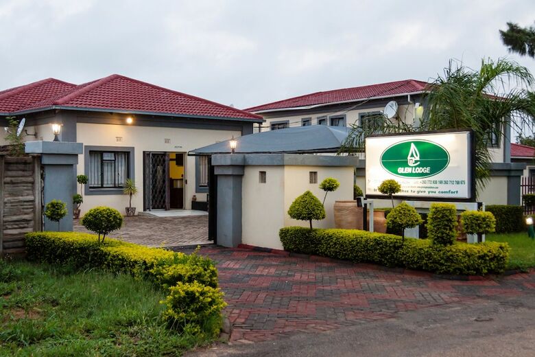 Hotel Glen Lodge & Tours