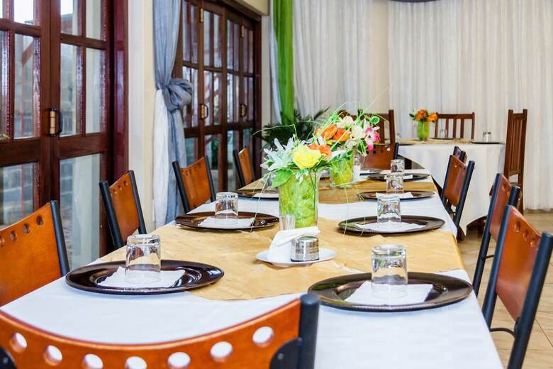 Hotel Glen Lodge & Tours