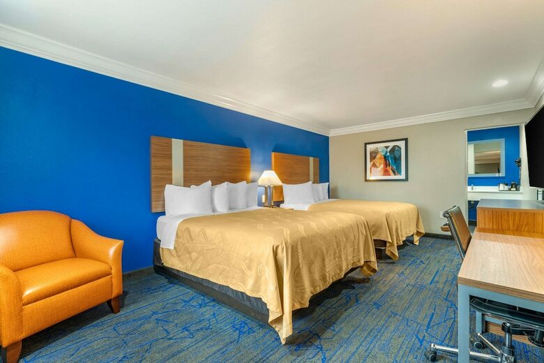 Hotel Quality Inn And Suites