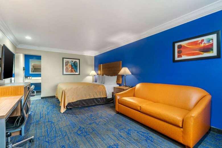 Hotel Quality Inn And Suites