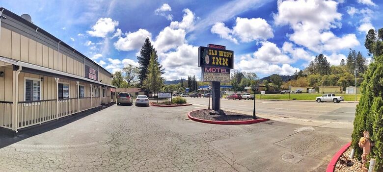 Hotel The Old West Inn