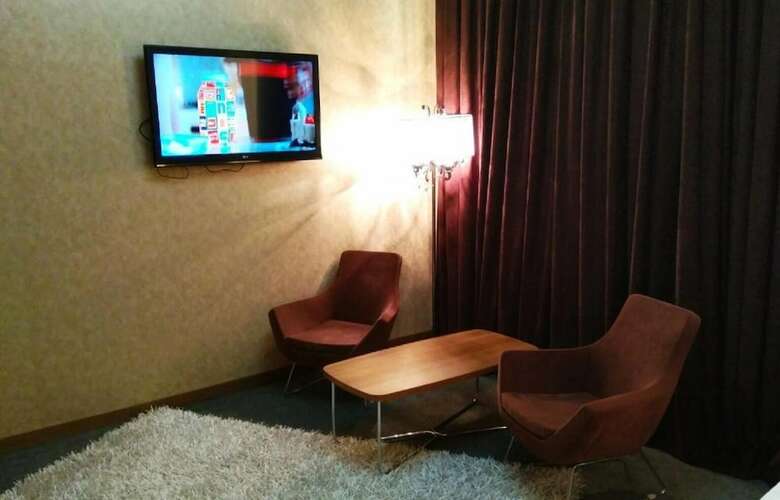 Paradise Hotel Baku