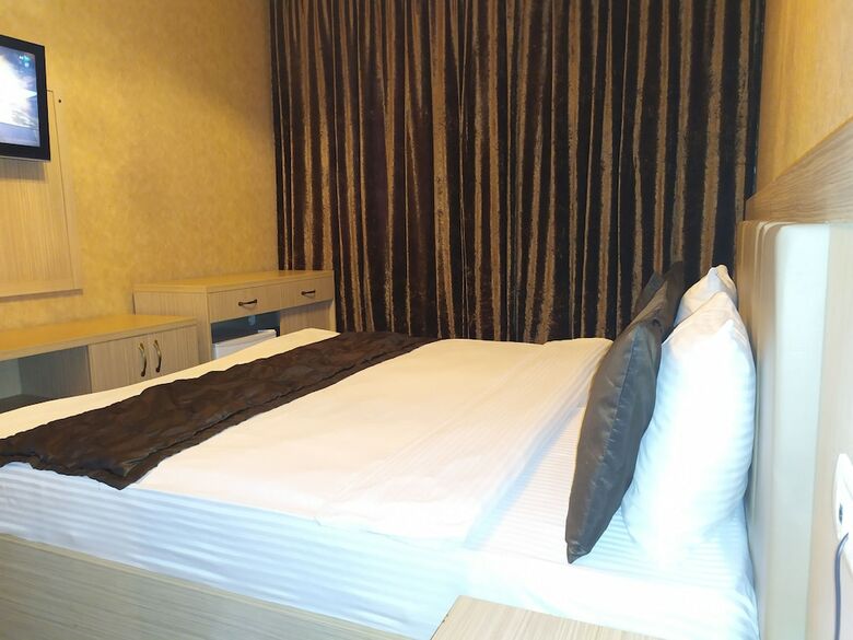 Paradise Hotel Baku