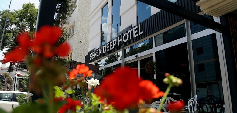 Seven Deep Hotel
