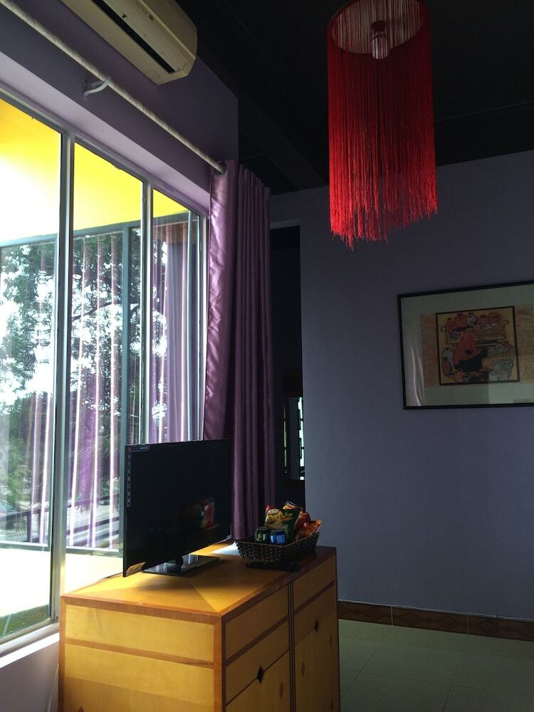 Geminai Hotel & Cafe