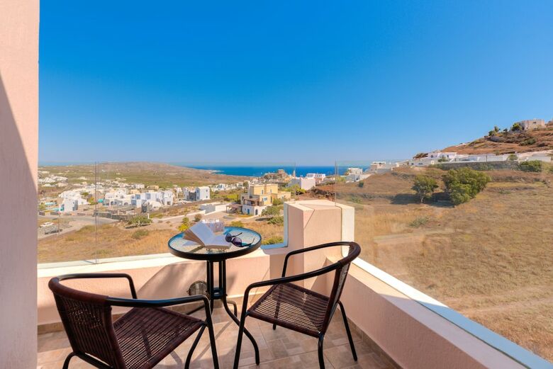 Aparthotel Akrotiri Apartments