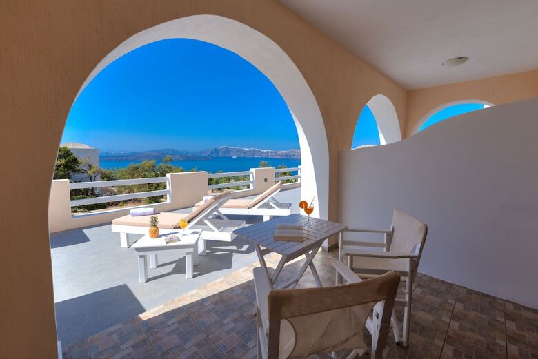 Aparthotel Akrotiri Apartments