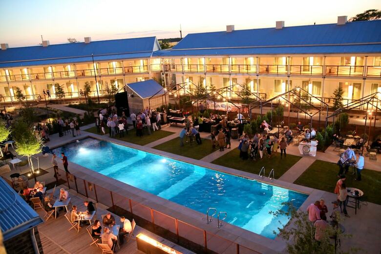Cavalry Court, By Valencia Hotel Group