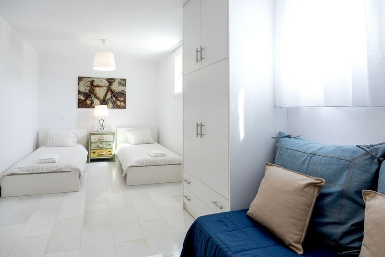 Villa Naxian Resort