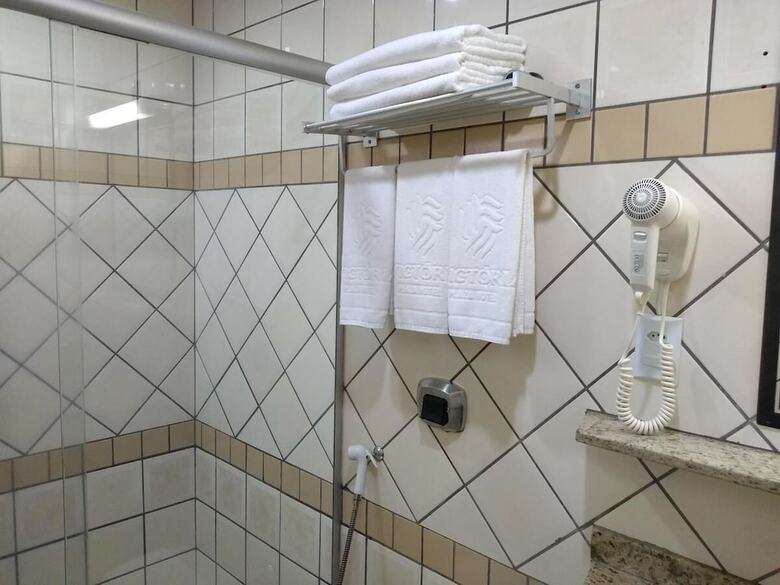 Victoria Plaza Hotel