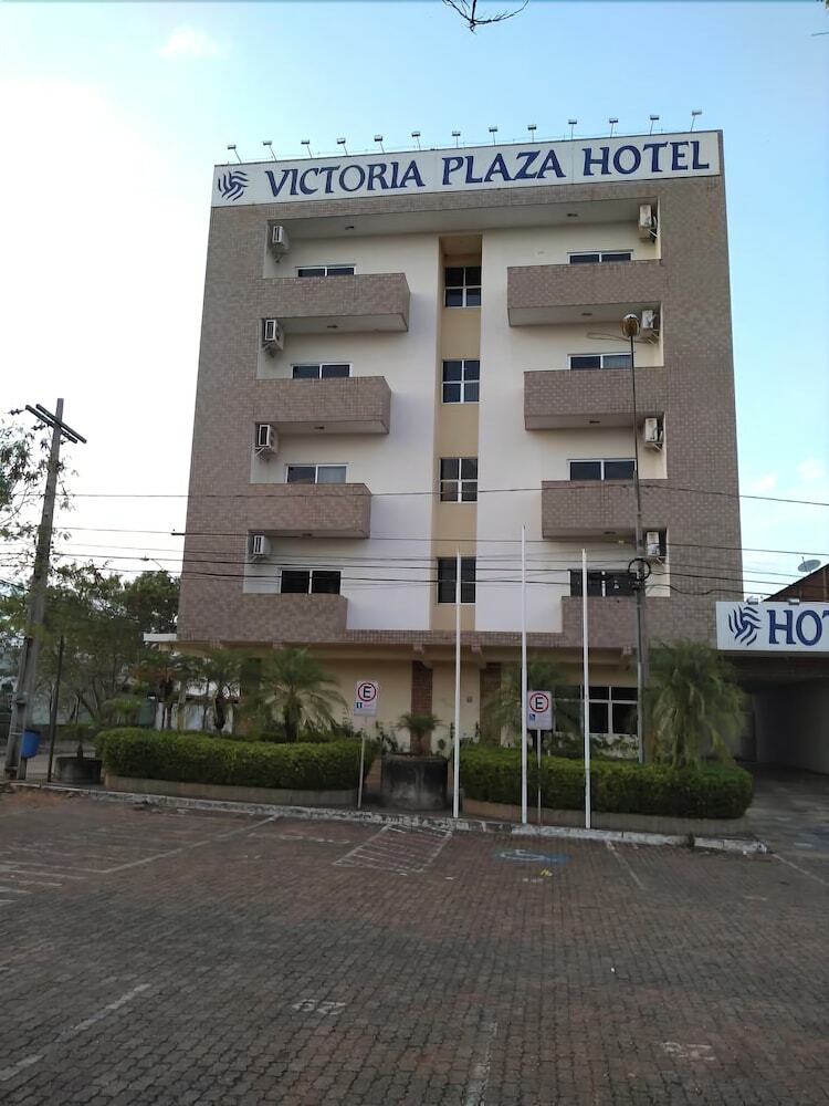 Victoria Plaza Hotel