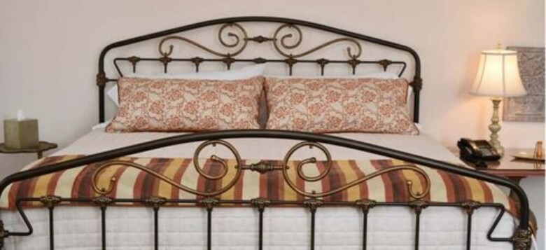 Bed & Breakfast Inn At Evergreen