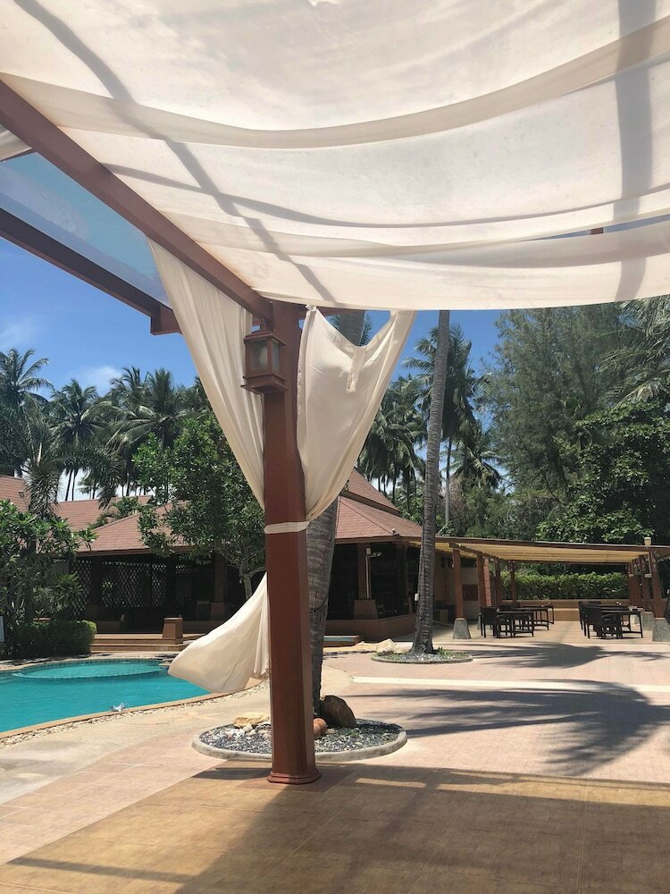Apartamento Kanok Buri Resort & Spa