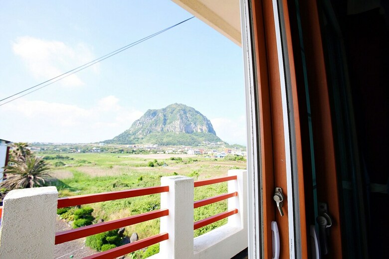 Grand Blue Pension