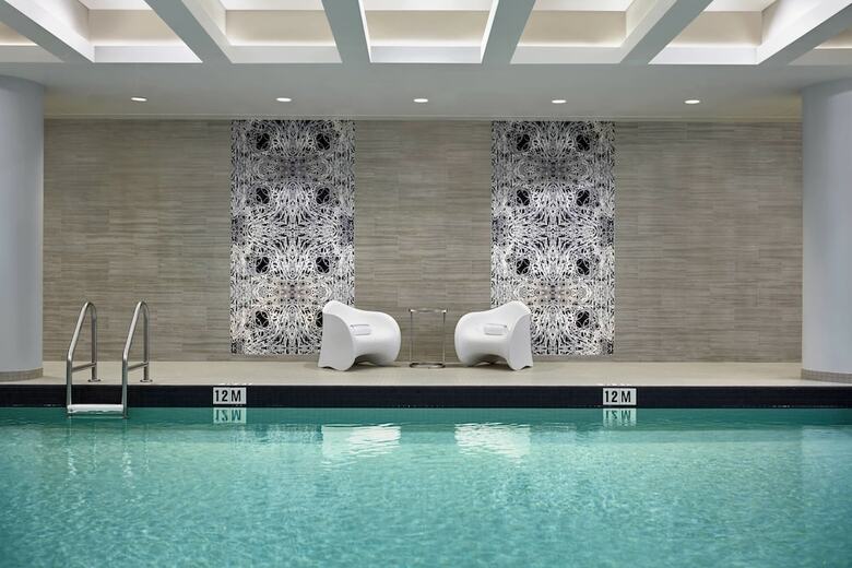 Calgary Airport Marriott In-terminal Hotel