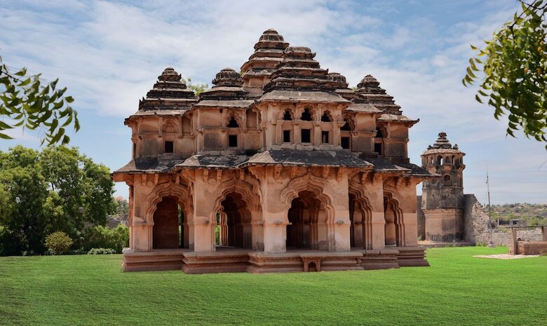 Hotel Clarks Inn Hampi