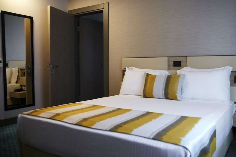 Tophane Suites