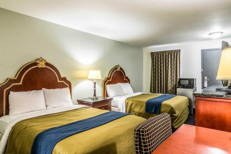 Hotel Rodeway Inn