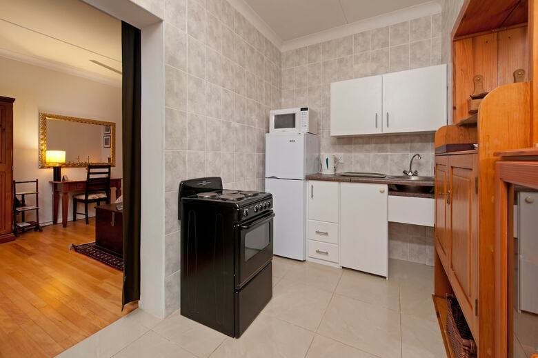 Hotel Brown Jug Guest House