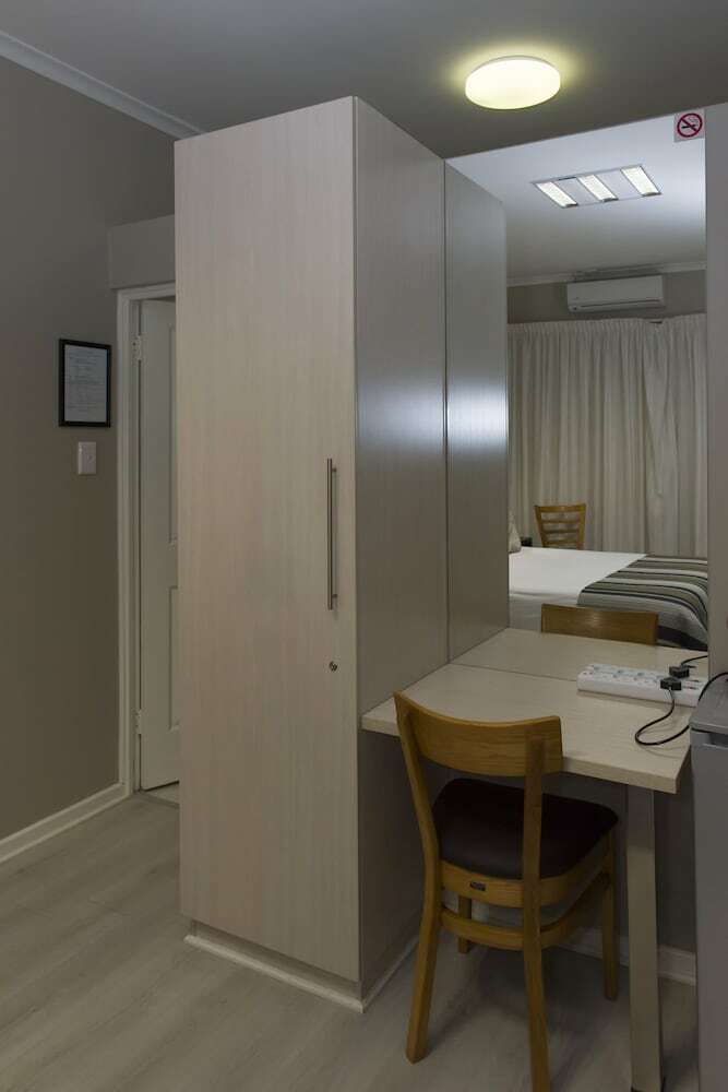 Hotel The Suburban