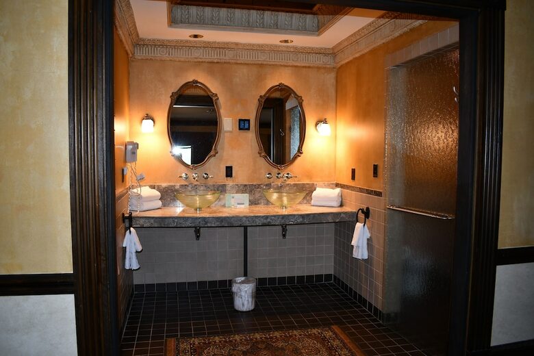 Showboat Hotel