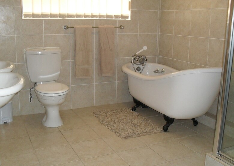 8 Royal Palm Bed & Breakfast