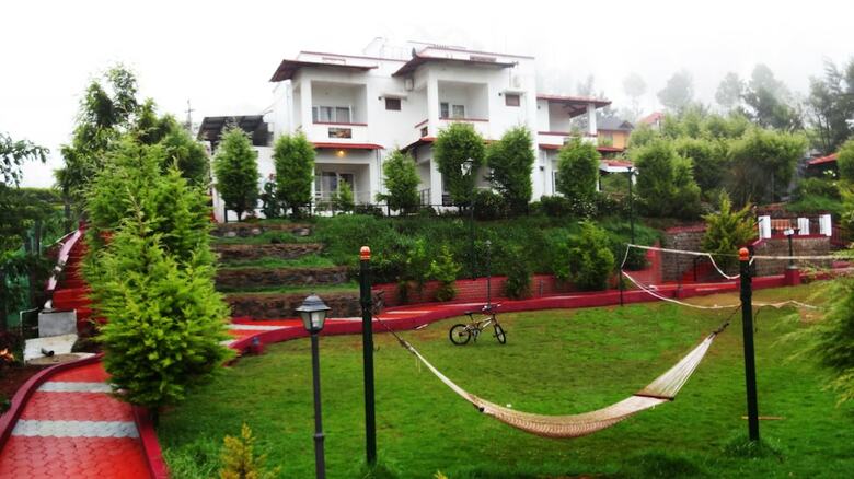 Hotel Green Nest Resort