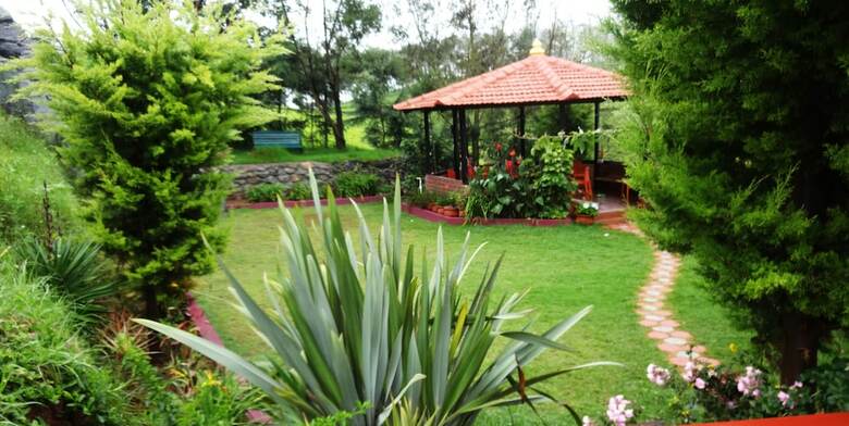 Hotel Green Nest Resort
