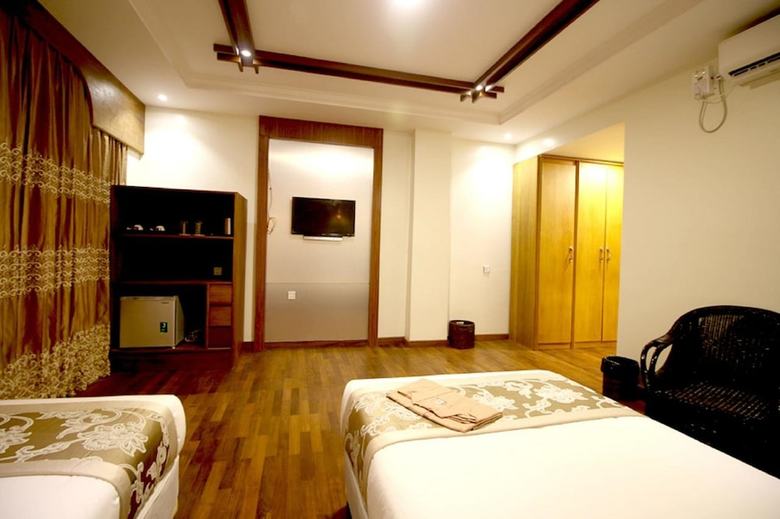Famous Hotel Bagan
