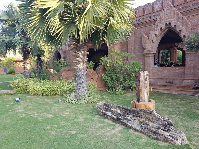 Famous Hotel Bagan