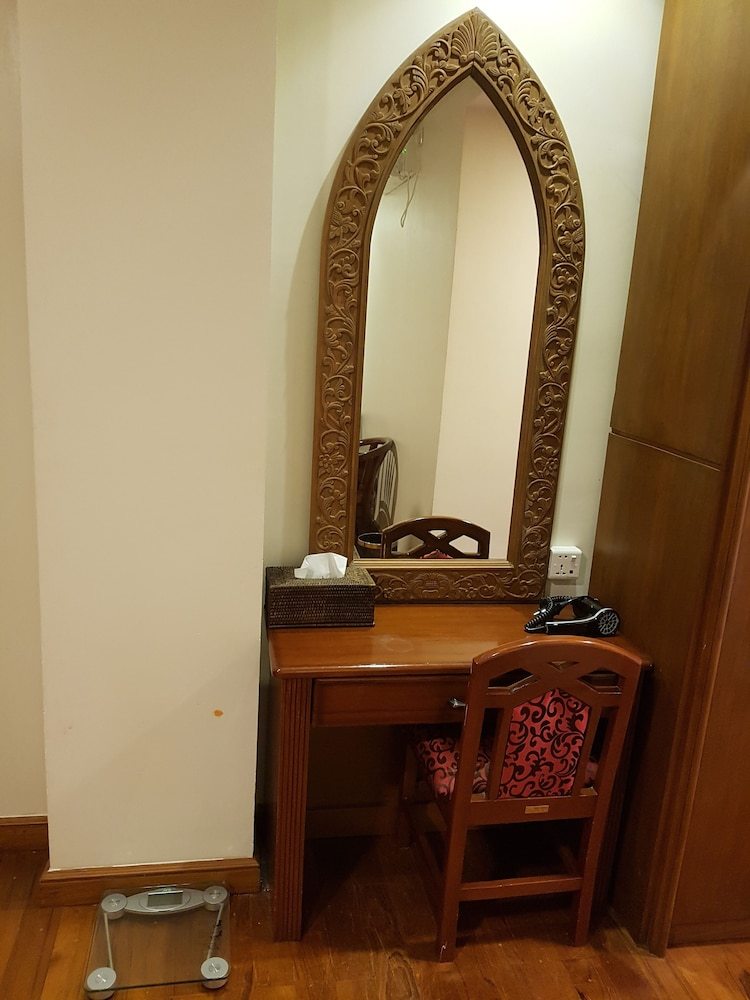 Famous Hotel Bagan