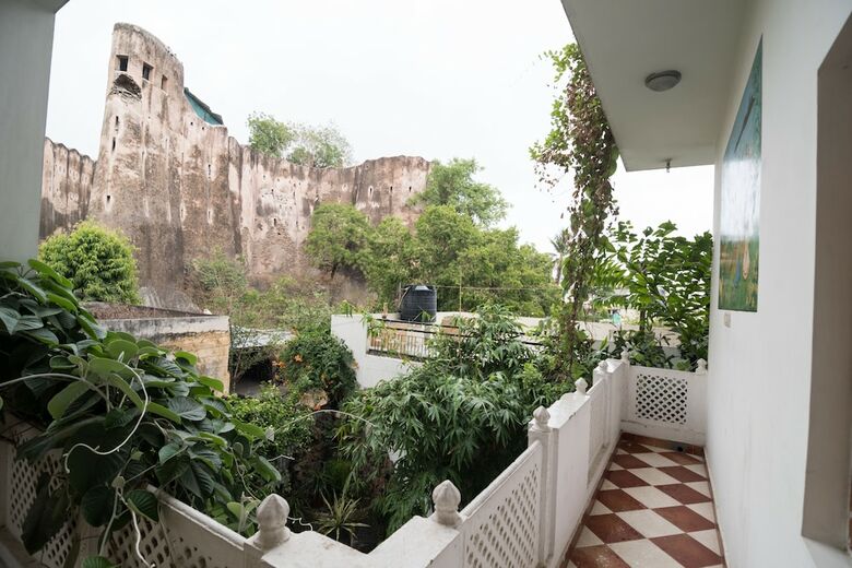 Hotel Chitrakatha