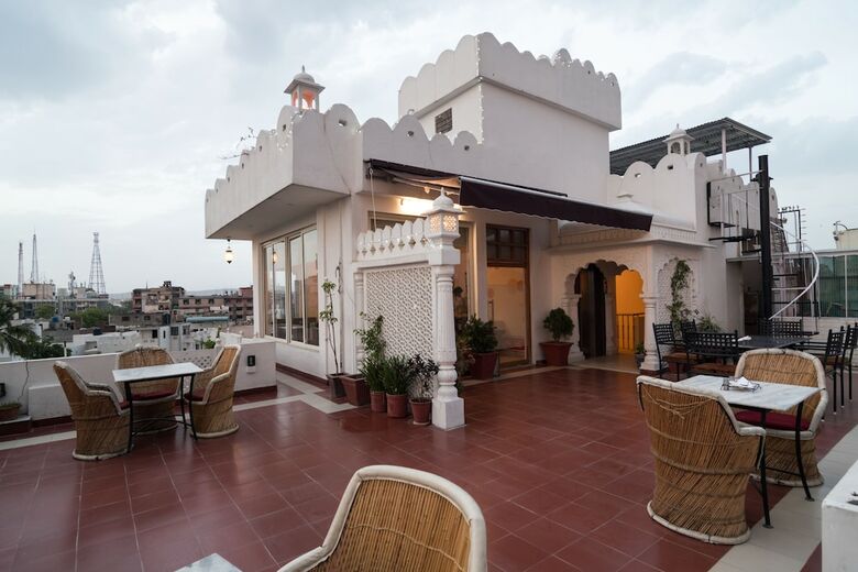 Hotel Chitrakatha