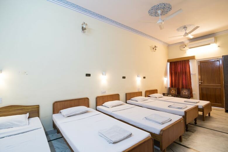 Hotel Chitrakatha