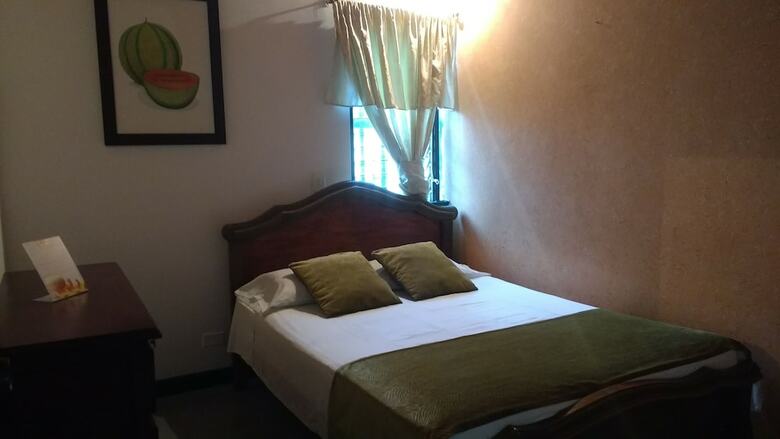 Hotel La Casa Amarela