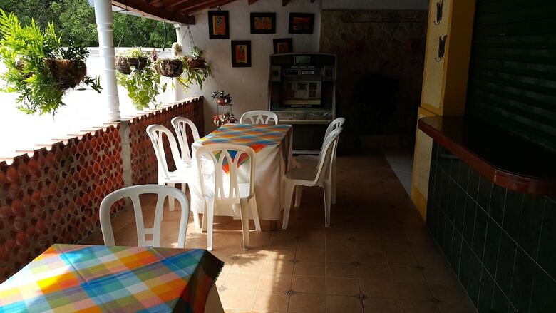 Hotel La Casa Amarela