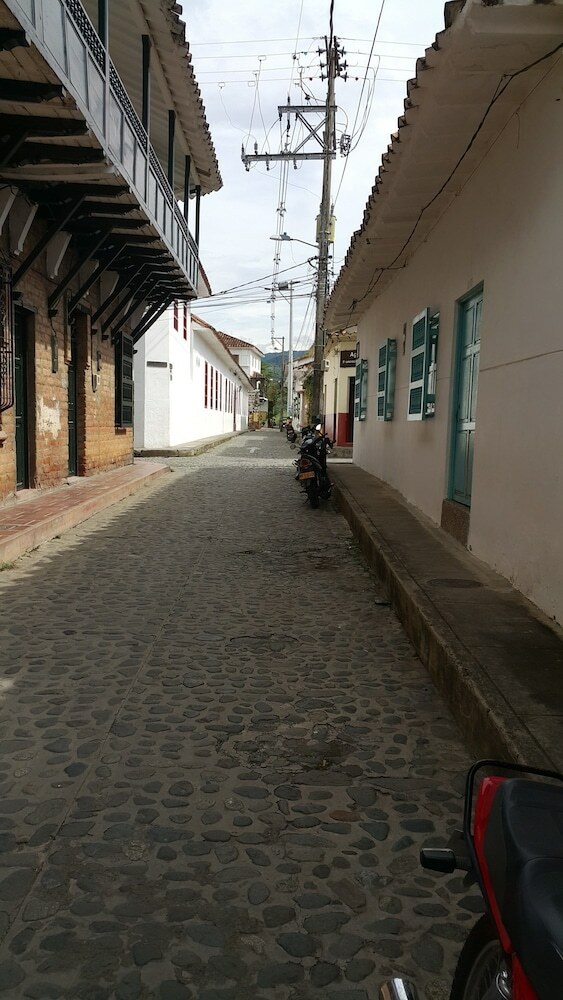 Hotel La Casa Amarela