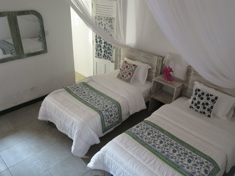 Hotel Esperanza Beach